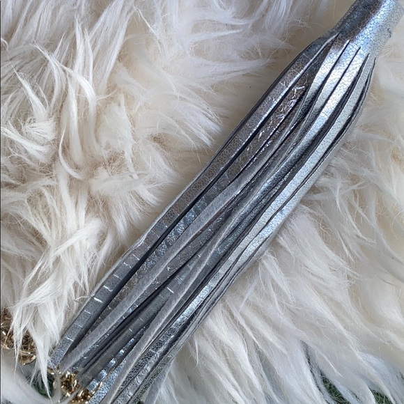 Brand NEW with tagVS Metallic Faux Croc Cross Body - Picture 4 of 11